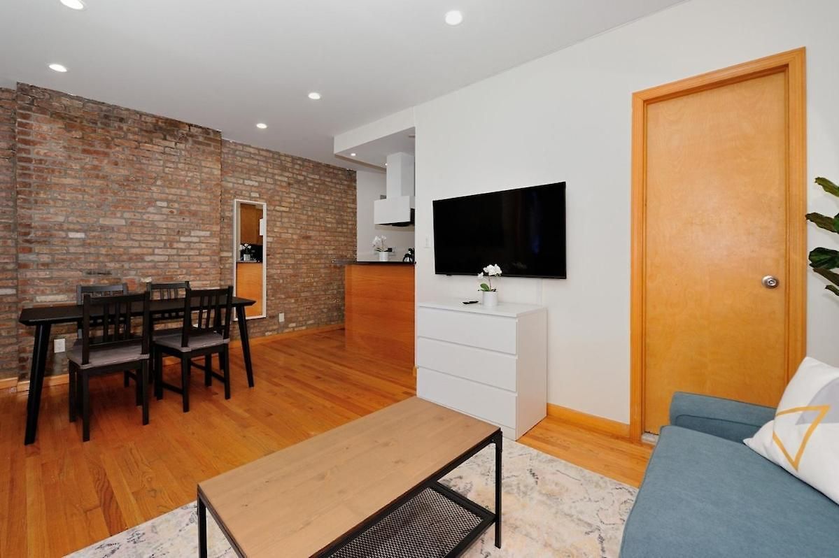 The Ideal Xiv Vibe 8674 New York