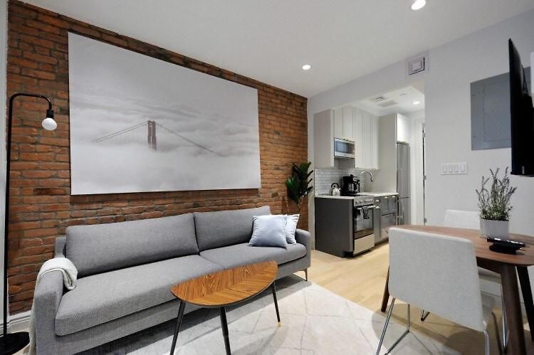 The Luna Vibe 8724 New York
