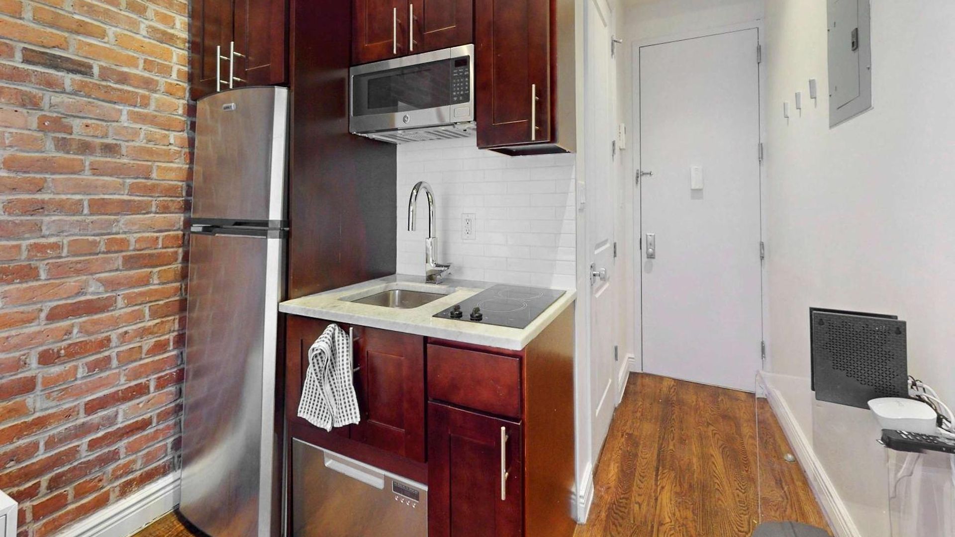The Hudson Iii Vibe 8812 Apartment