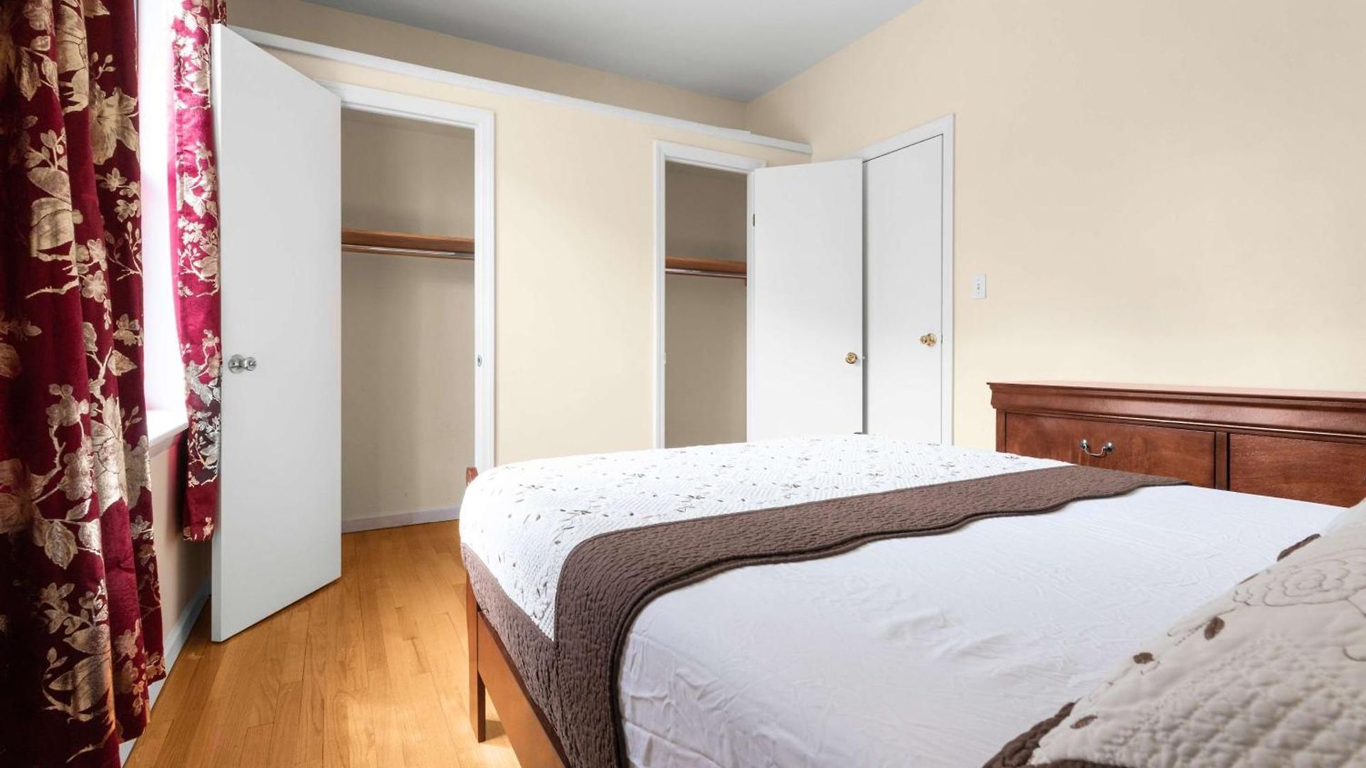 Fully Furnished 1br In Sunnyside - Near Subway * New York