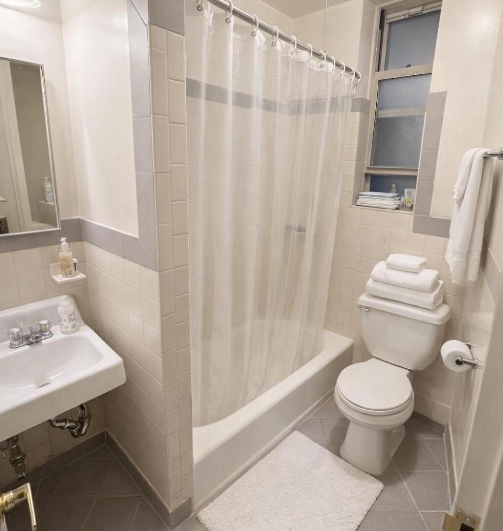 Stylish West Village Gem - Prime Nyc Location Apartment *