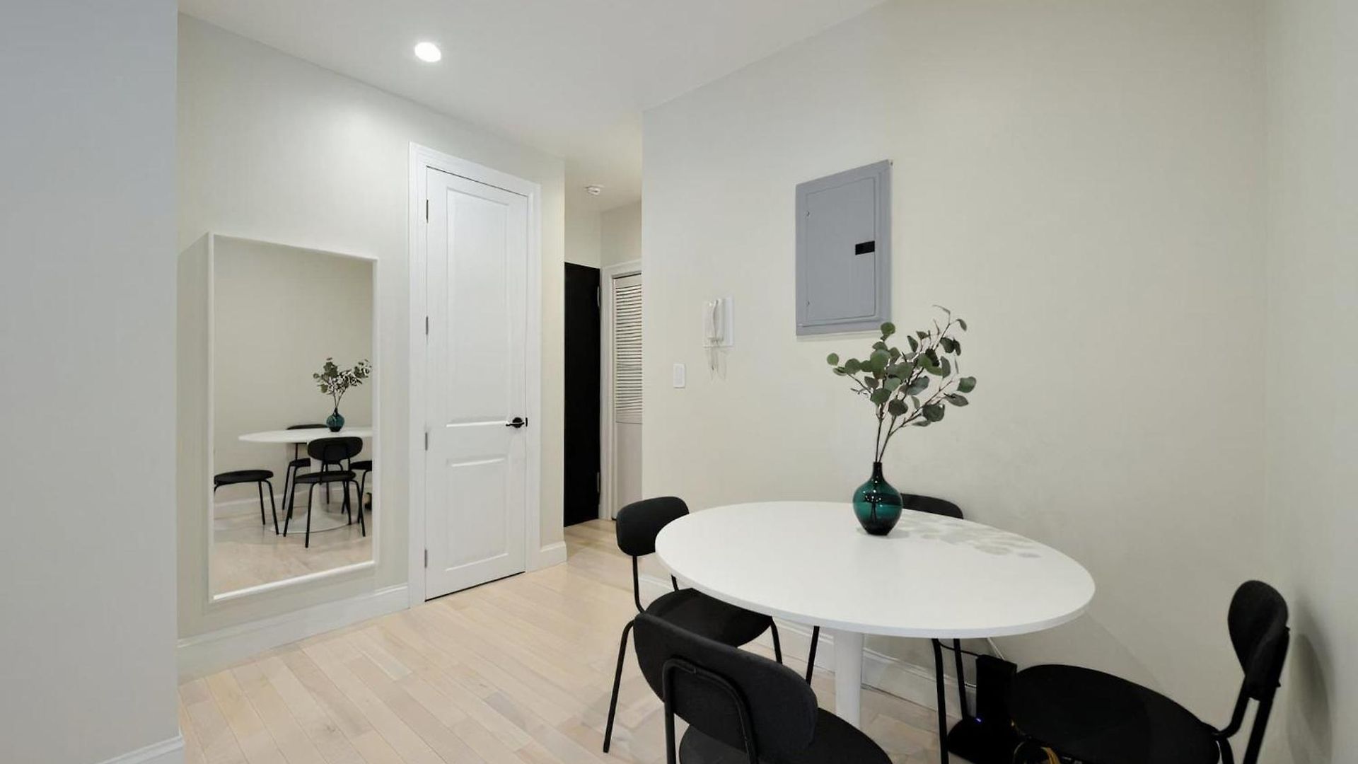 The Grand Ii Vibe 8738 Apartment