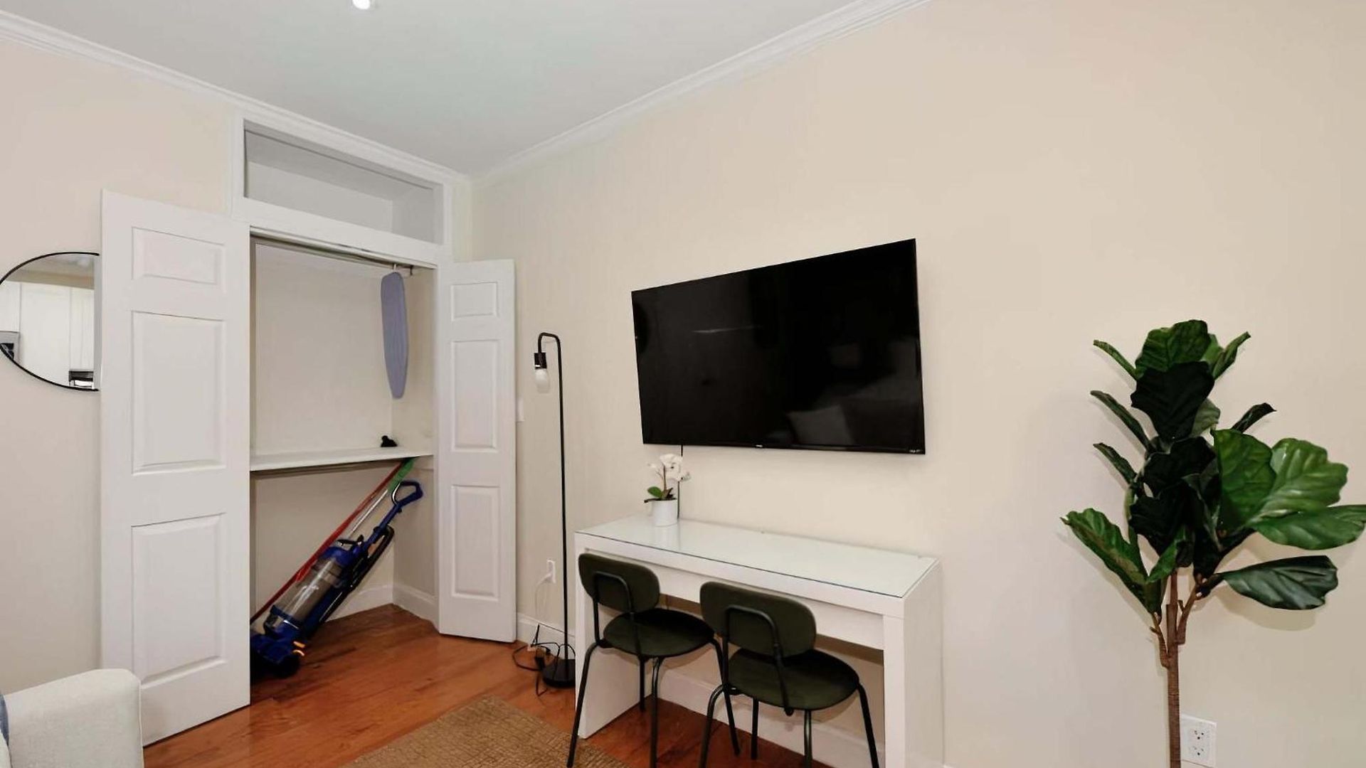 The Lexy Iv Vibe 8628 New York