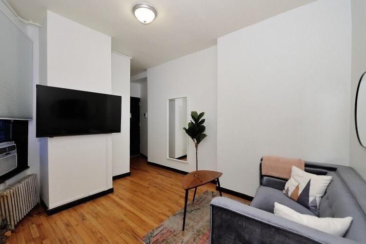 The Ideal Xiii Vibe 8673 Apartment