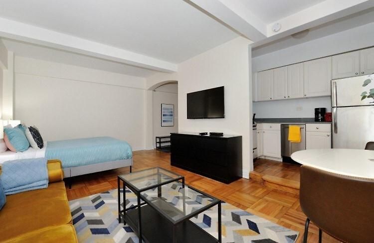 The Sutton Iii Vibe 8655 Apartment *