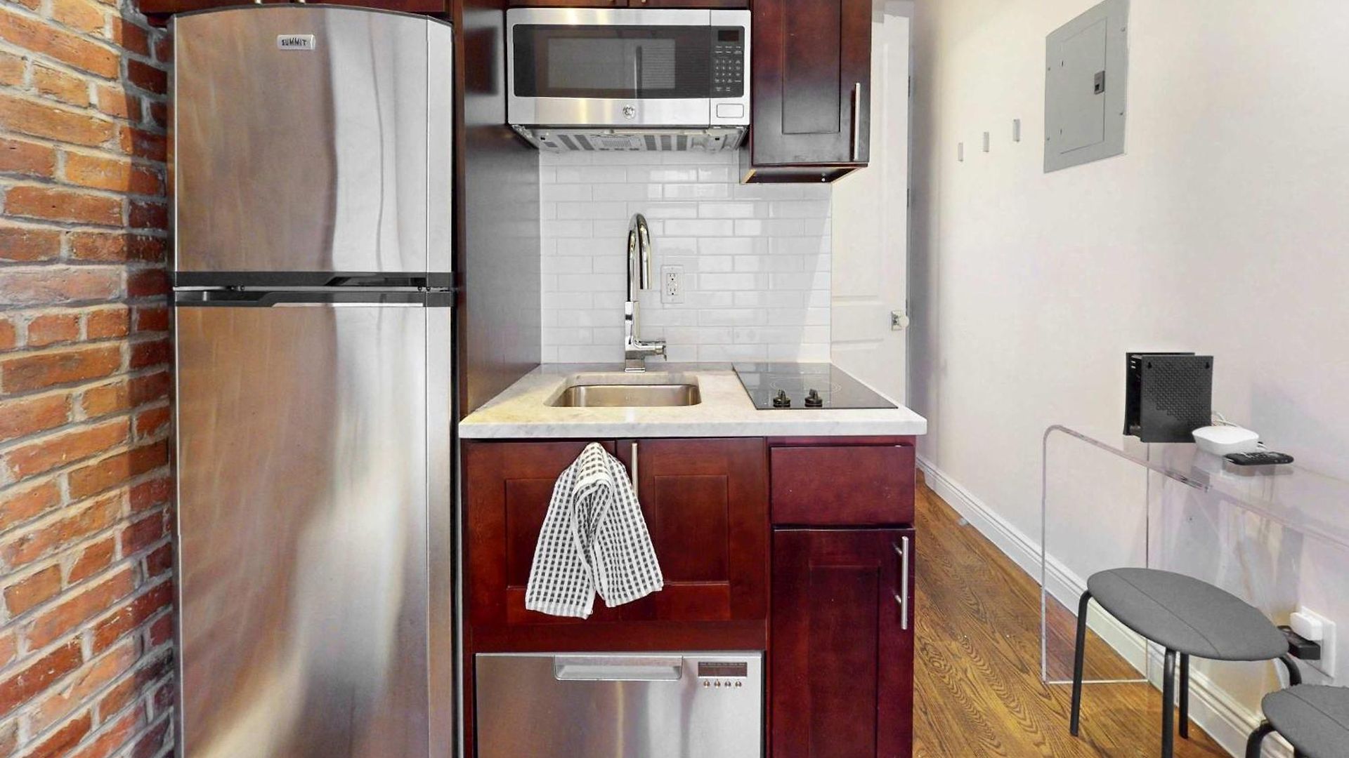 The Hudson Iii Vibe 8812 Apartment