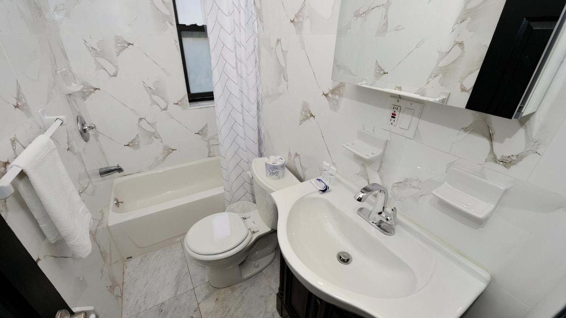 The Ideal Viii Vibe 8694 Apartment New York