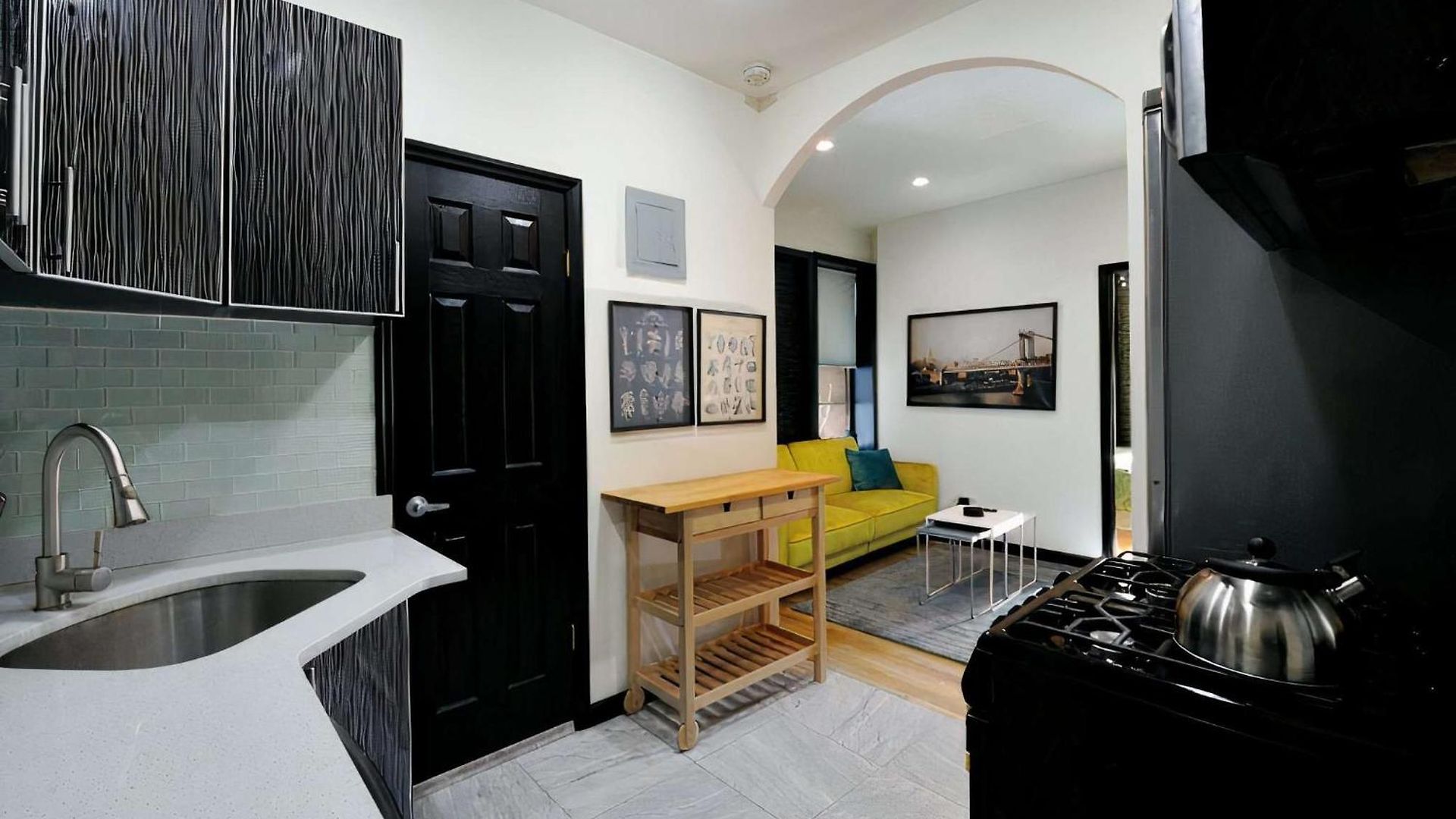 The Gram Vi Vibe 8680 Apartment *