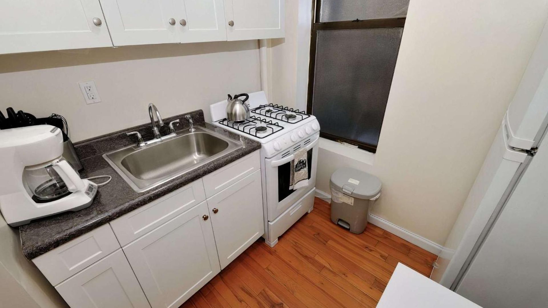 The Clinton Iv Vibe 8733 Apartment