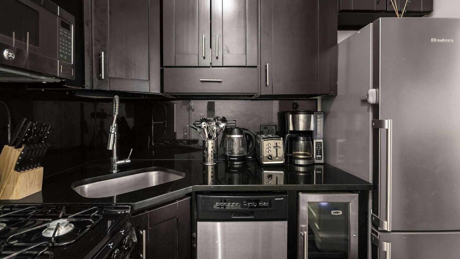 Apartment Stylish 2-bedroom In East Village New York