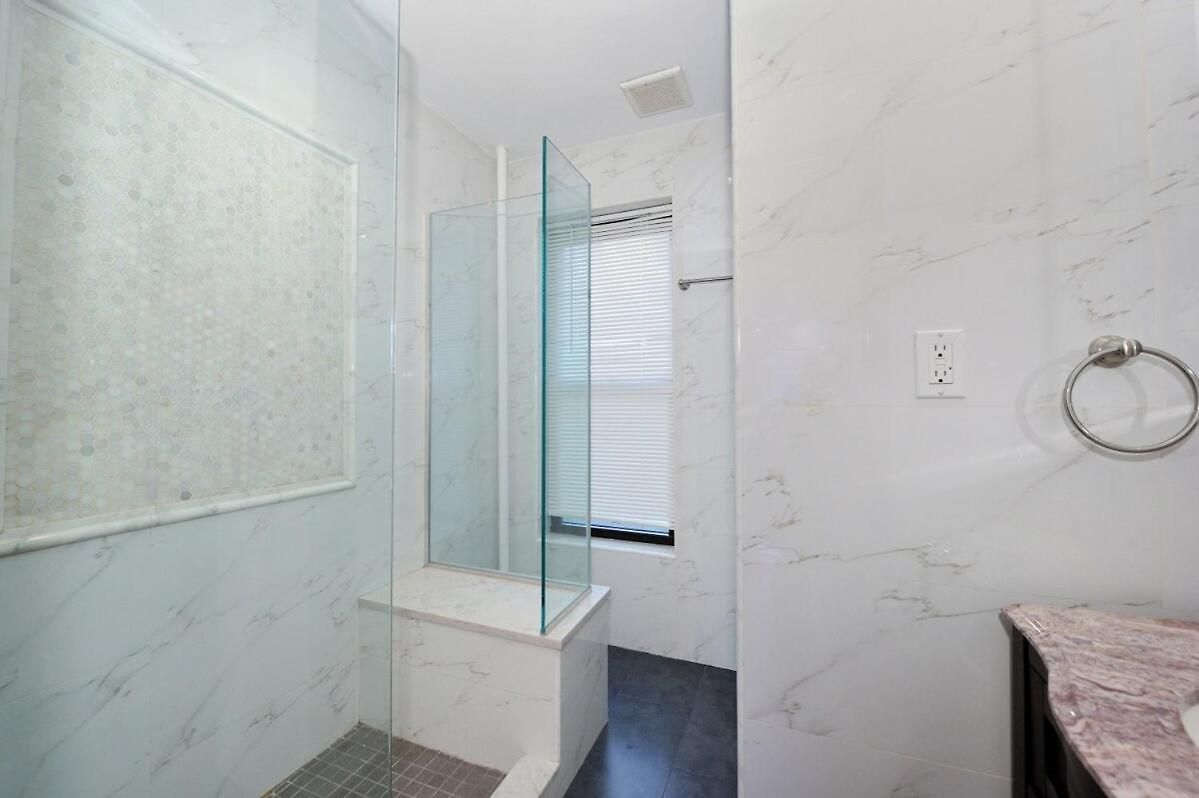 The Ideal Ix Vibe 8598 Apartment *