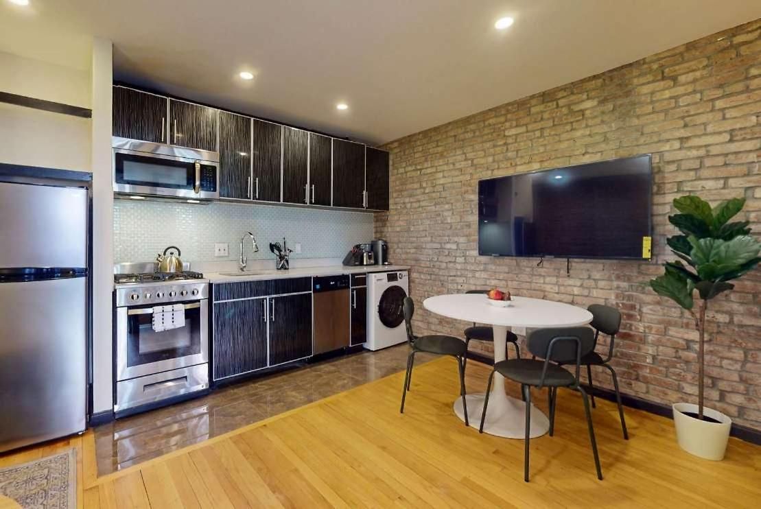 The Ideal Vii Vibe 8594 Apartment