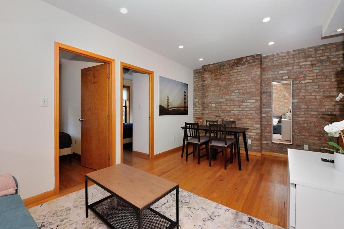The Ideal Xiv Vibe 8674 Apartment