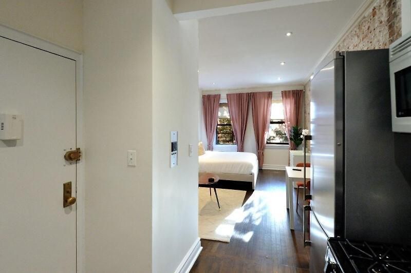 The Max Vibe 8731 Apartment