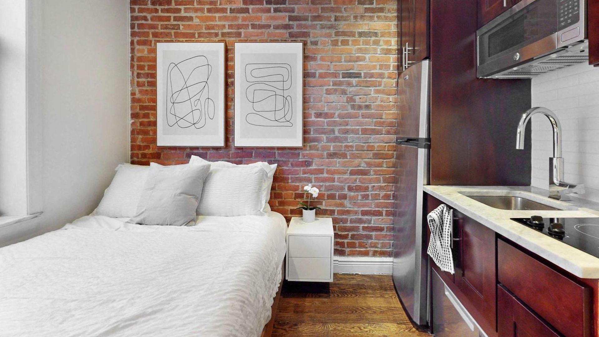 The Hudson Iii Vibe 8812 Apartment