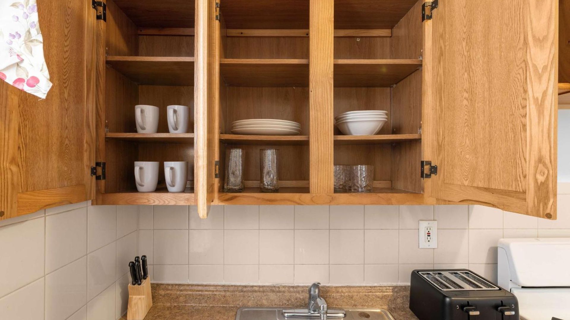 Fully Furnished 1br In Sunnyside - Near Subway *
