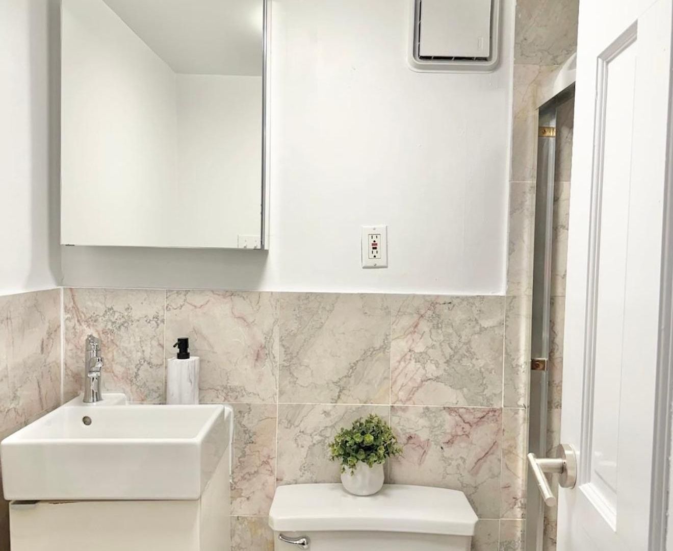Apartment Gorgeous 2 Bedroom 2 Baths Nyc Oasis New York