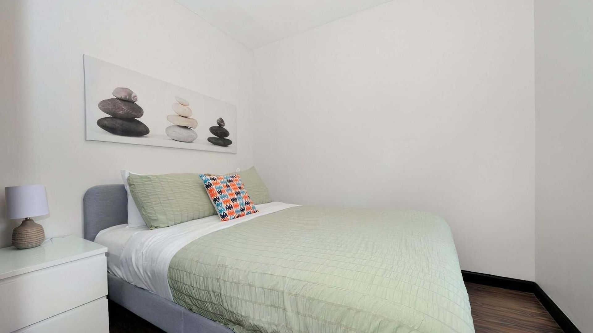 The Ideal Viii Vibe 8694 Apartment New York