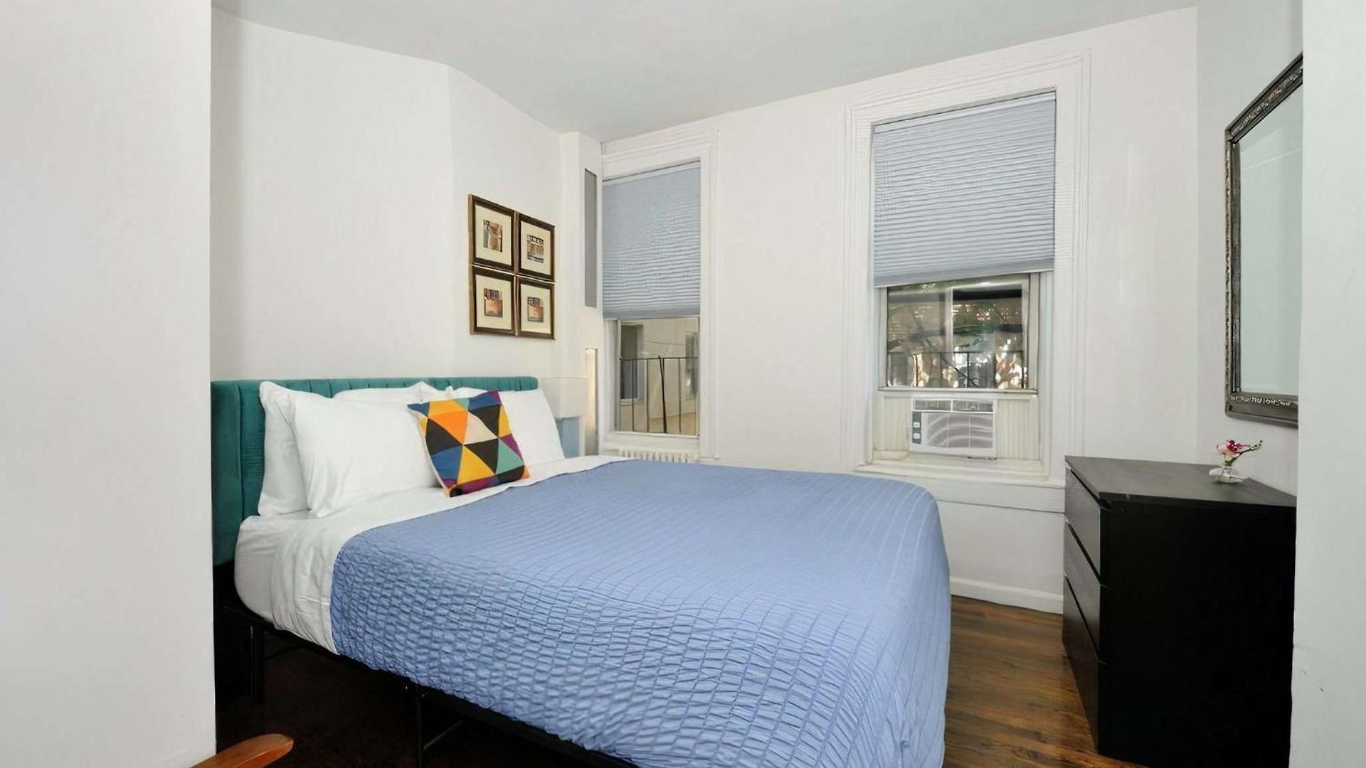 The Arthur V Vibe 8678 Apartment