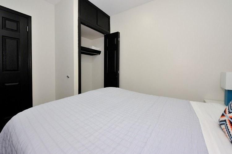 Apartment The Lenox Iii Vibe 8659