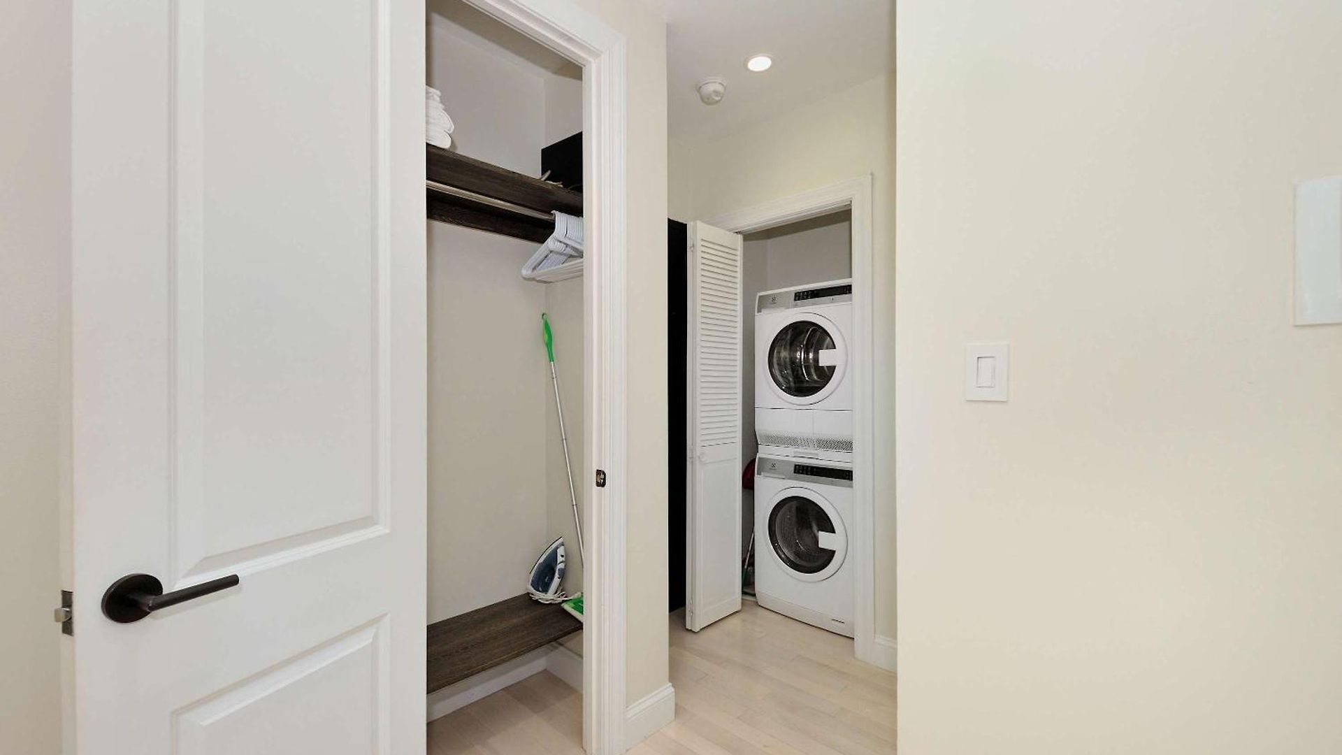 The Grand Vi Vibe 8609 Apartment New York