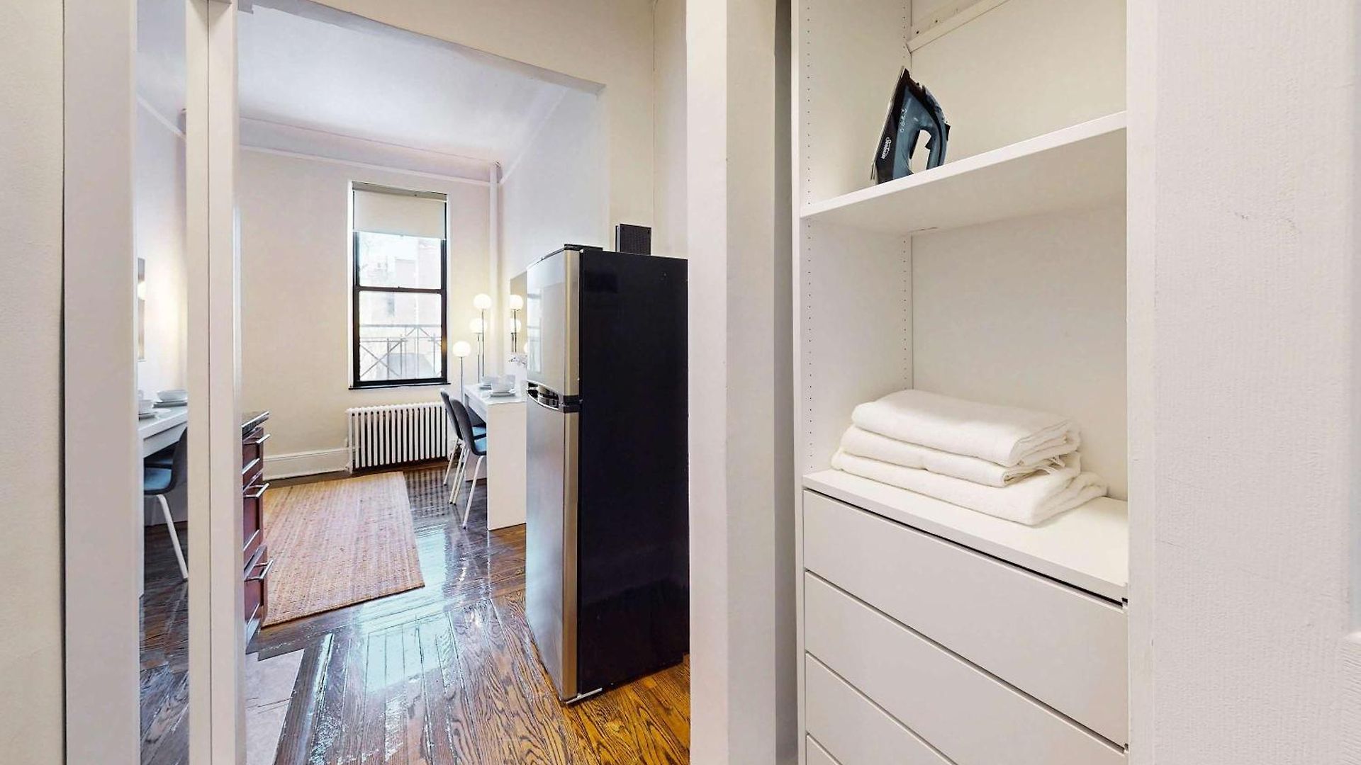 The Alphabet Haus Vibe 8768 Apartment