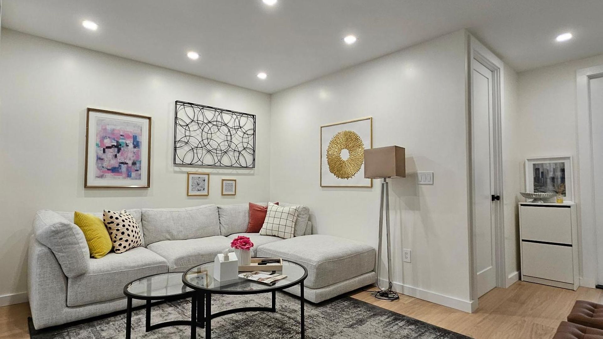 Spacious 2-bedroom Near Subway - Easy Manhattan Access *