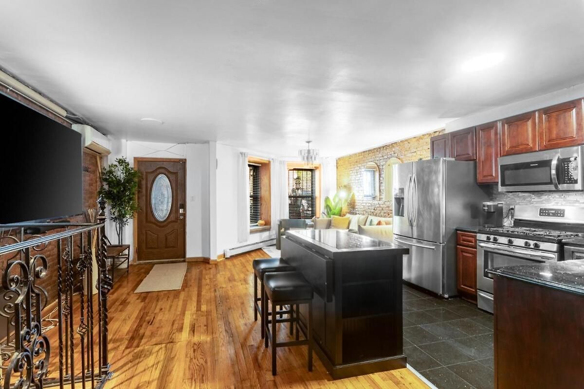 The Boca Abode - 2br 2bth W Jacuzzi Tub & Private Backyard * New York