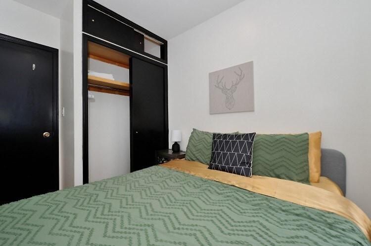 The Ideal Vi Vibe 8571