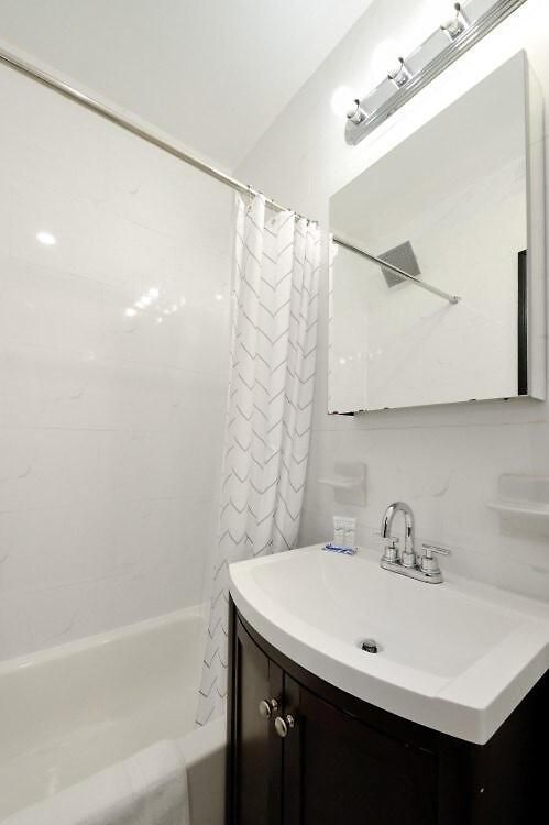 The Lenox Ii Vibe 8658 Apartment *
