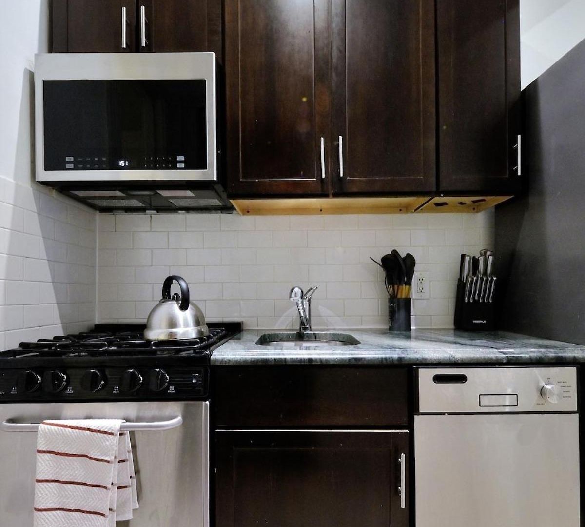Apartment The Yorkville Vibe 8679