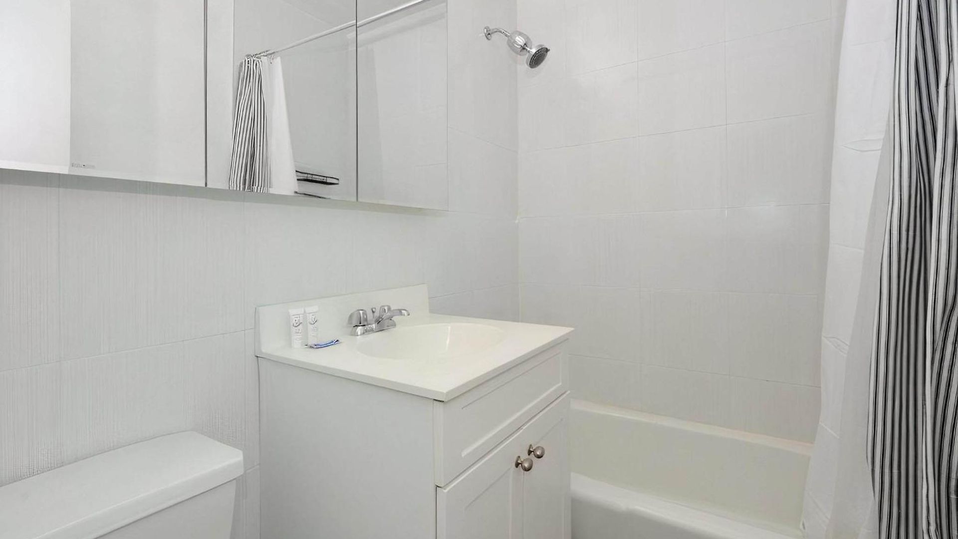 The Grand Vibe 8737 Apartment New York