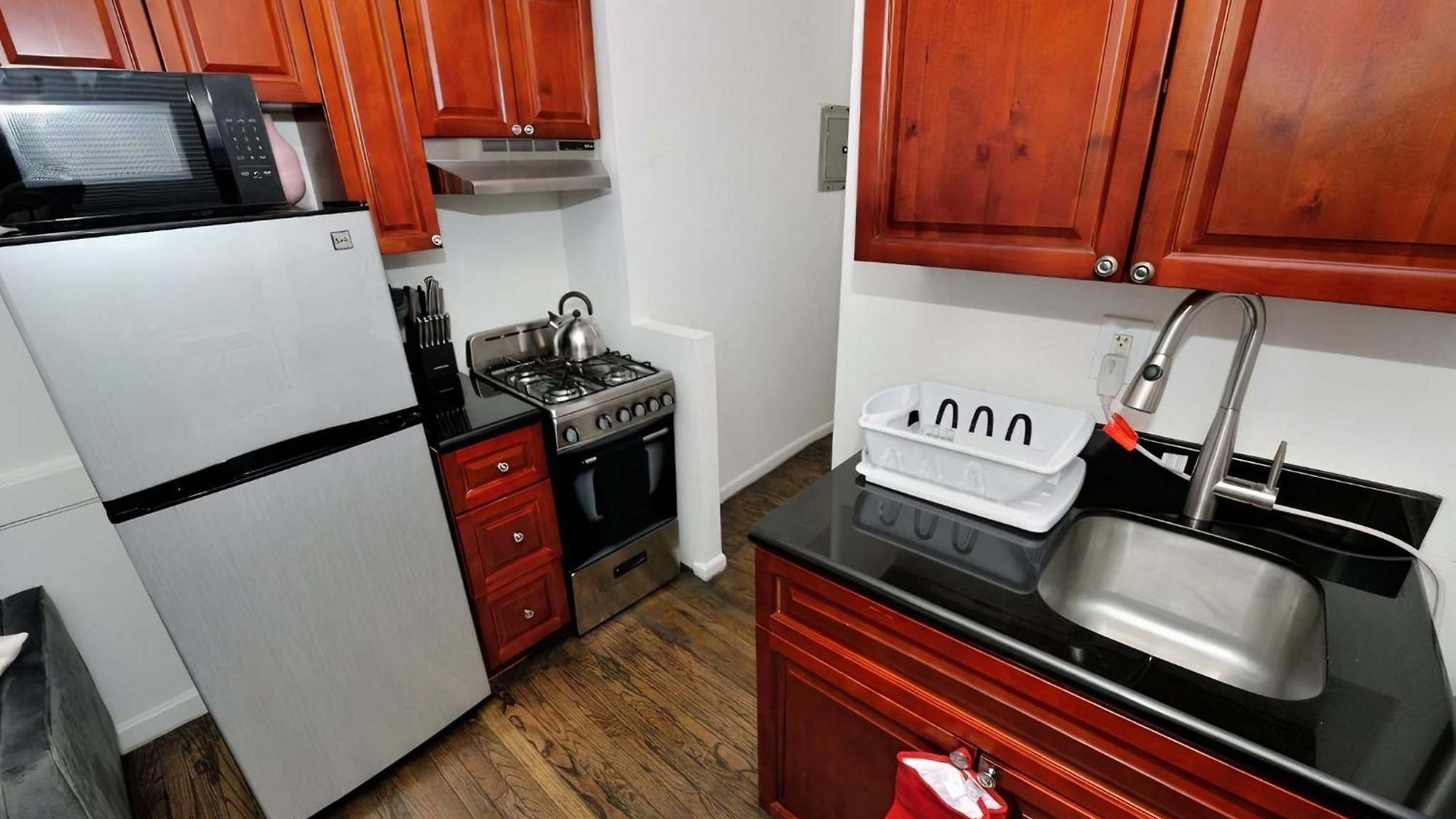 The Dale Vibe 8601 Apartment *