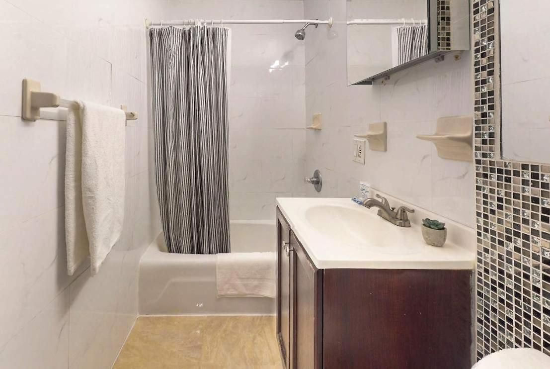 The Ideal Vii Vibe 8594 Apartment *