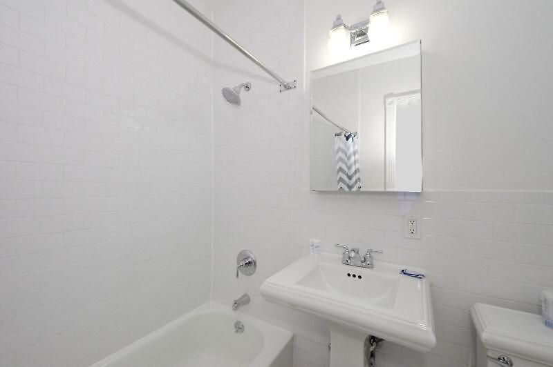 The Lisa Iii Vibe 8735 Apartment