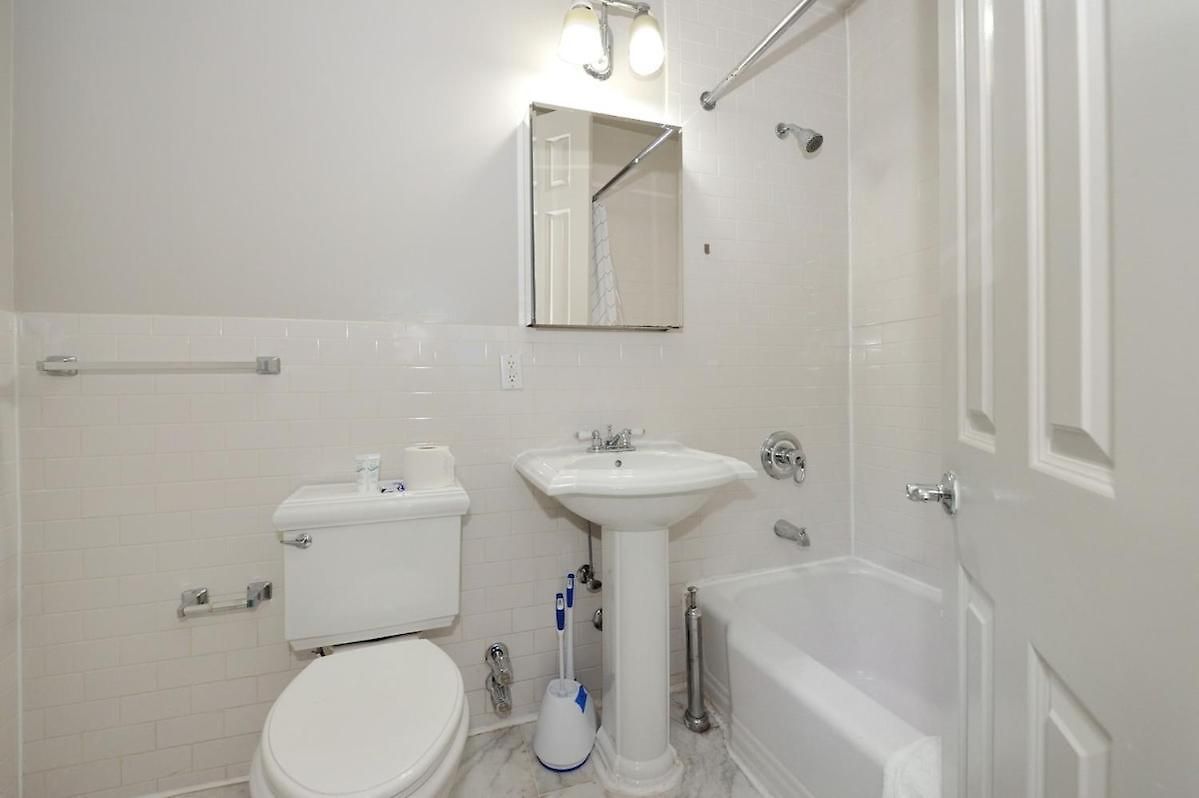 The Yorkville Vibe 8679 Apartment *