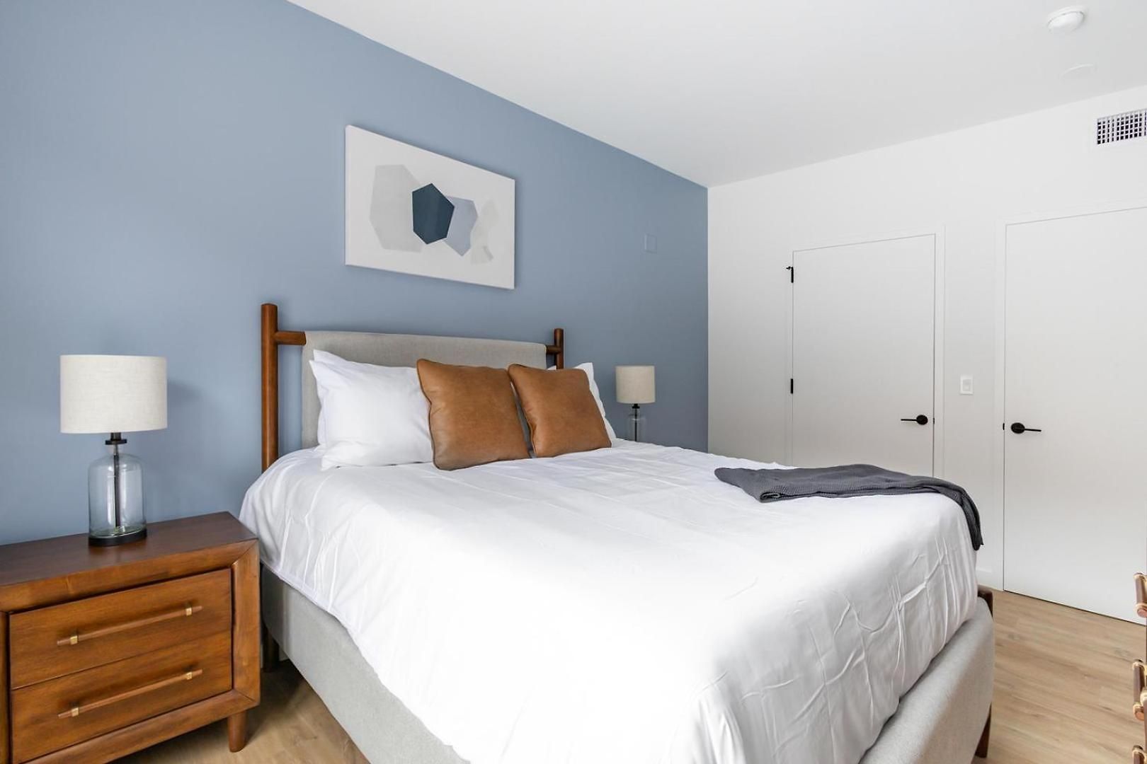 Landing Modern 2Bd Rooftop Lounge Gym Apartment *
