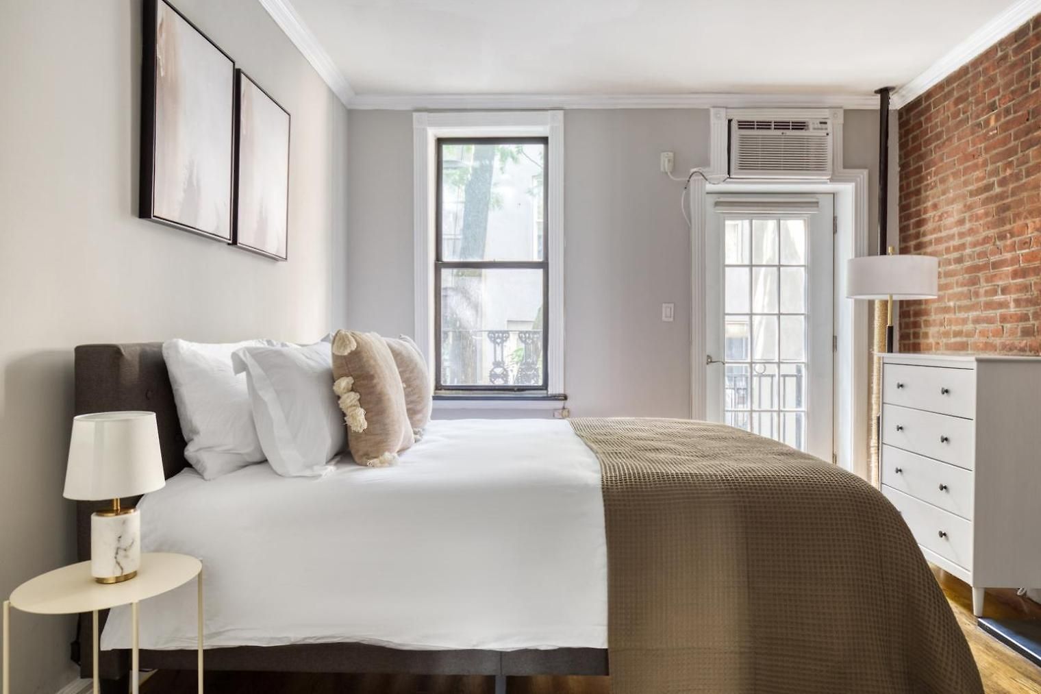 East Village 2br W Wd Nr Restaurants Nyc-954 *