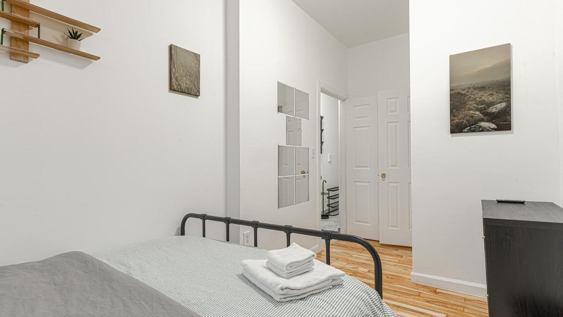 Modern 2br Retreat With Washer & Dryer - Near Subway & Lga Apartment New York