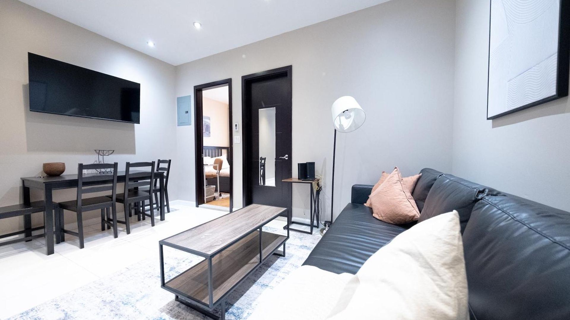 Comfy 2 Bedroom On Park West * New York