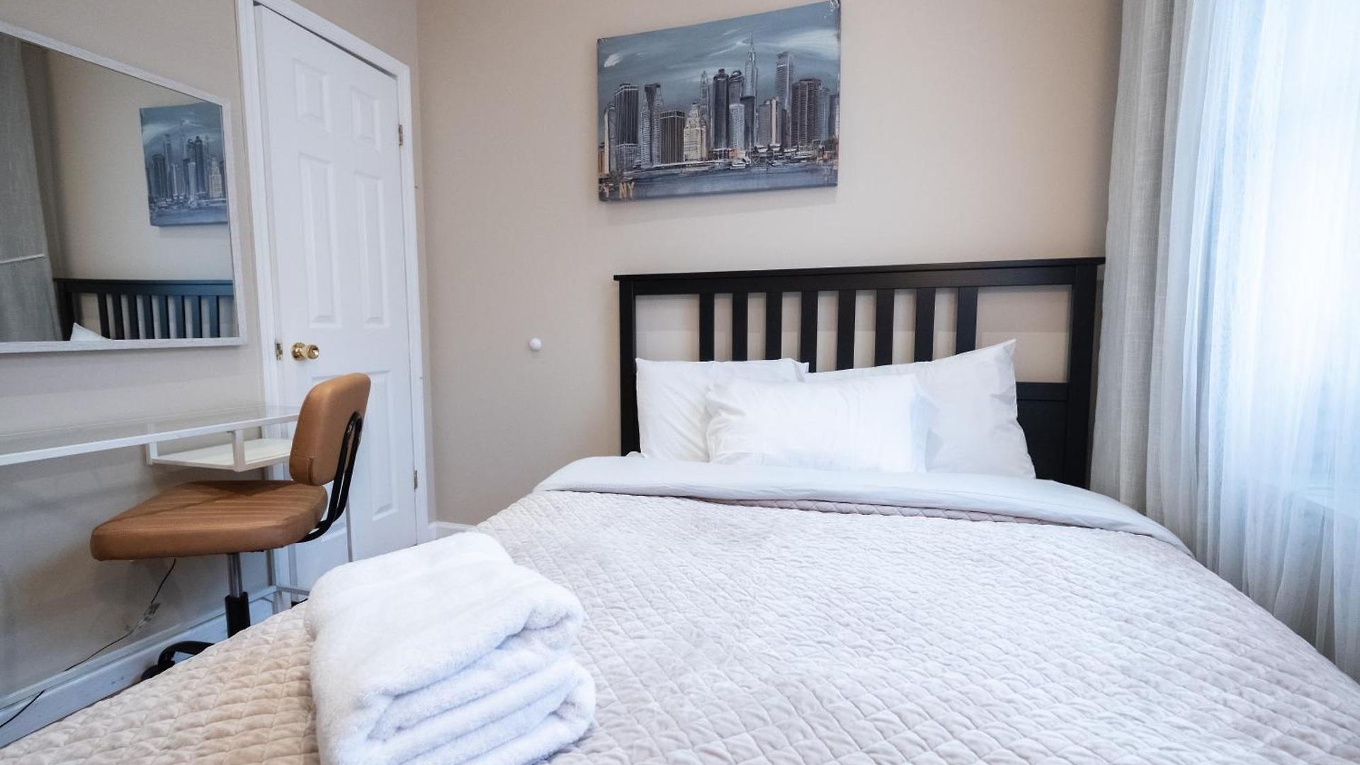 Apartment Comfy 2 Bedroom On Park West *