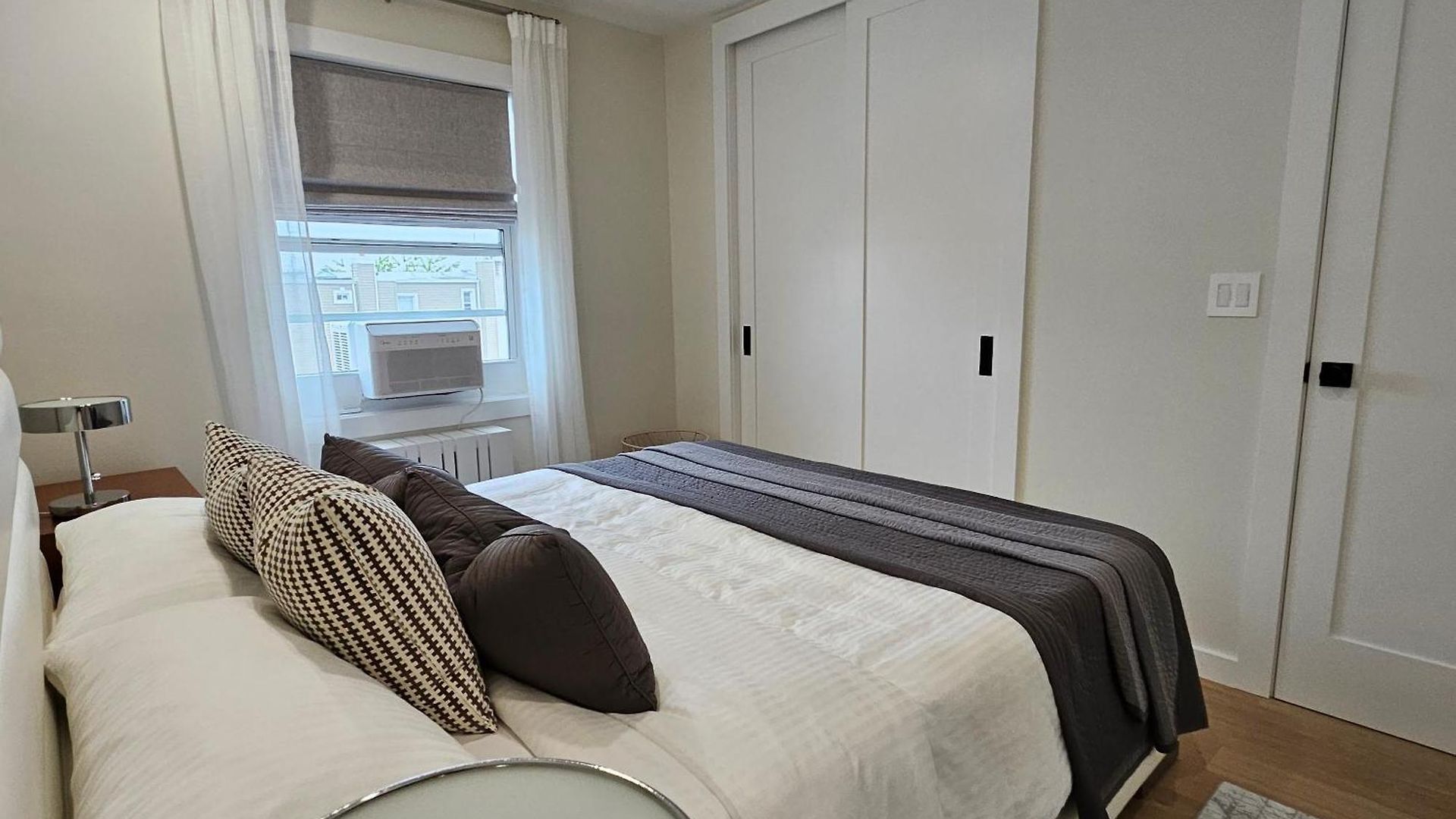 Spacious 2-bedroom Near Subway - Easy Manhattan Access Apartment *