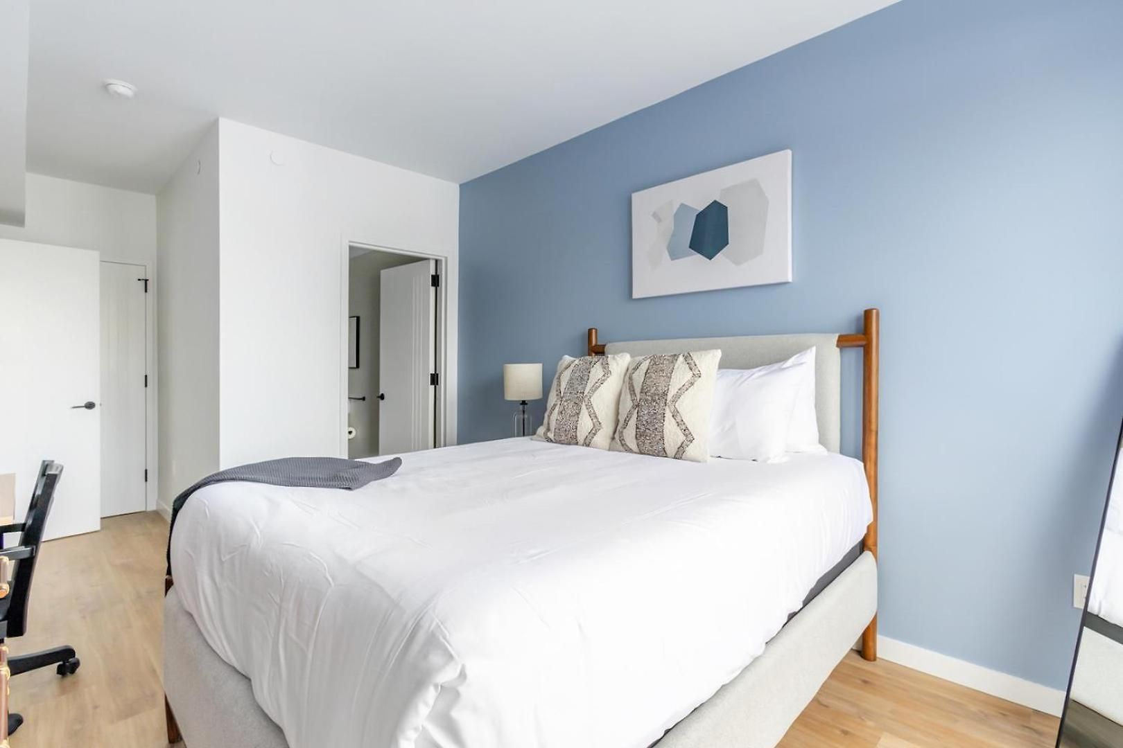 Landing Modern 2Bd Rooftop Lounge Gym *