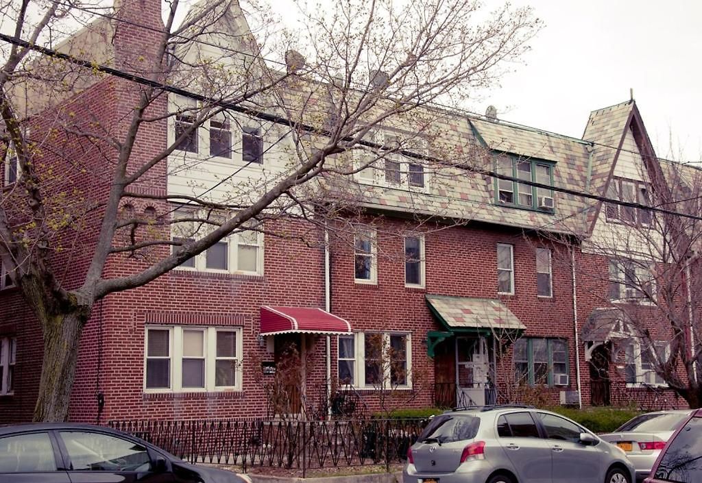 Spacious 2-bedroom Near Subway - Easy Manhattan Access Apartment