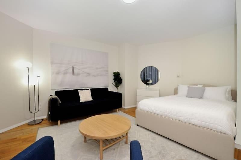 The Grand Iii Vibe 8740 Apartment