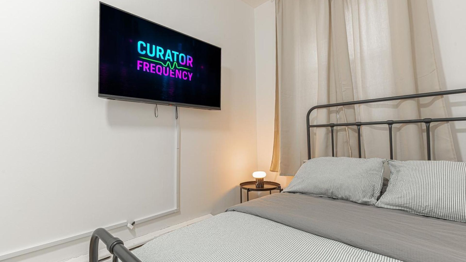 Modern 2br Retreat With Washer & Dryer - Near Subway & Lga Apartment