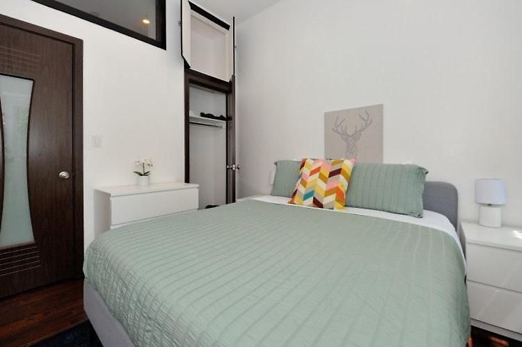 The Ideal X Vibe 8670 Apartment