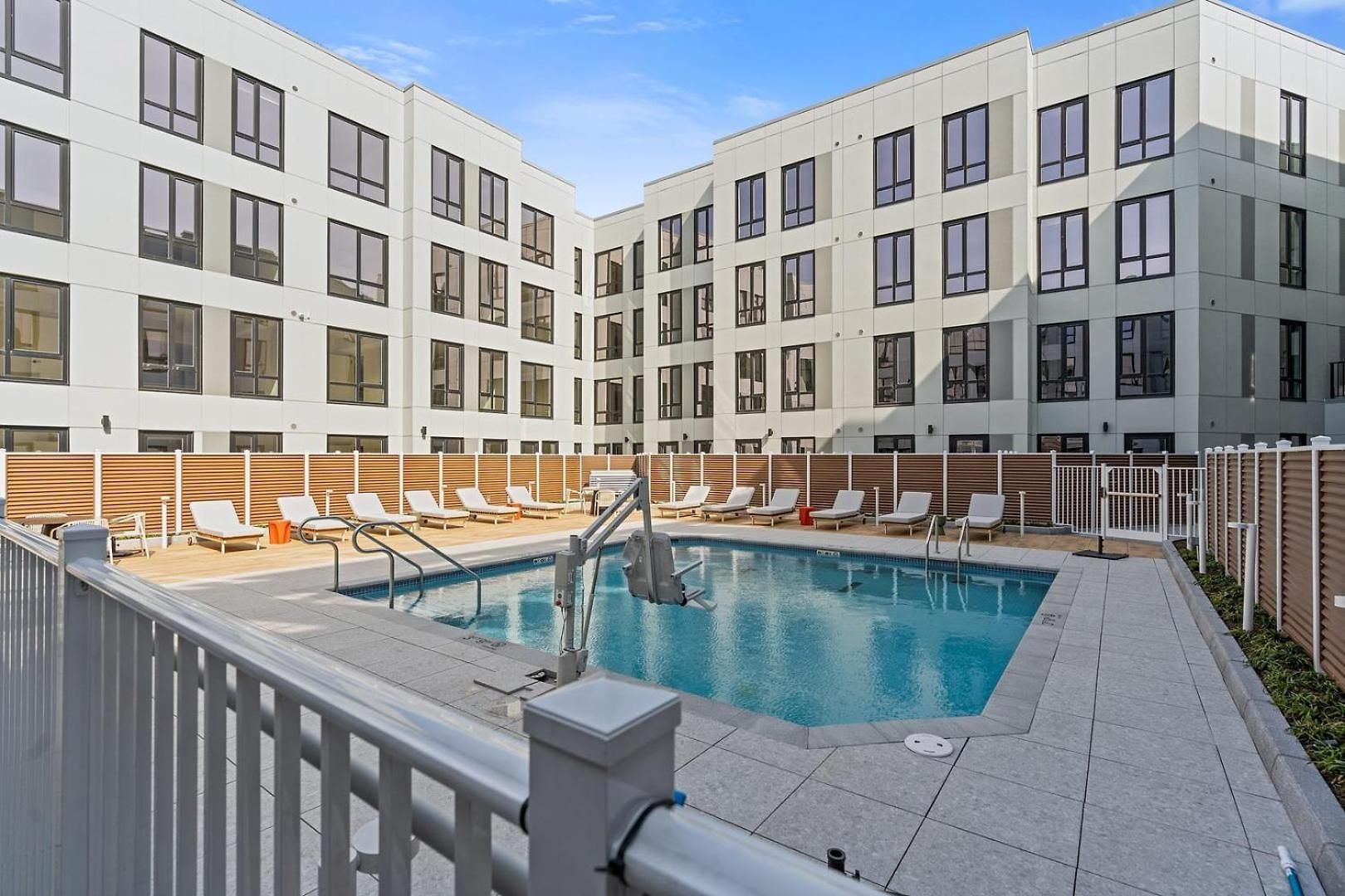 Landing Modern 2Bd Rooftop Lounge Gym Apartment *