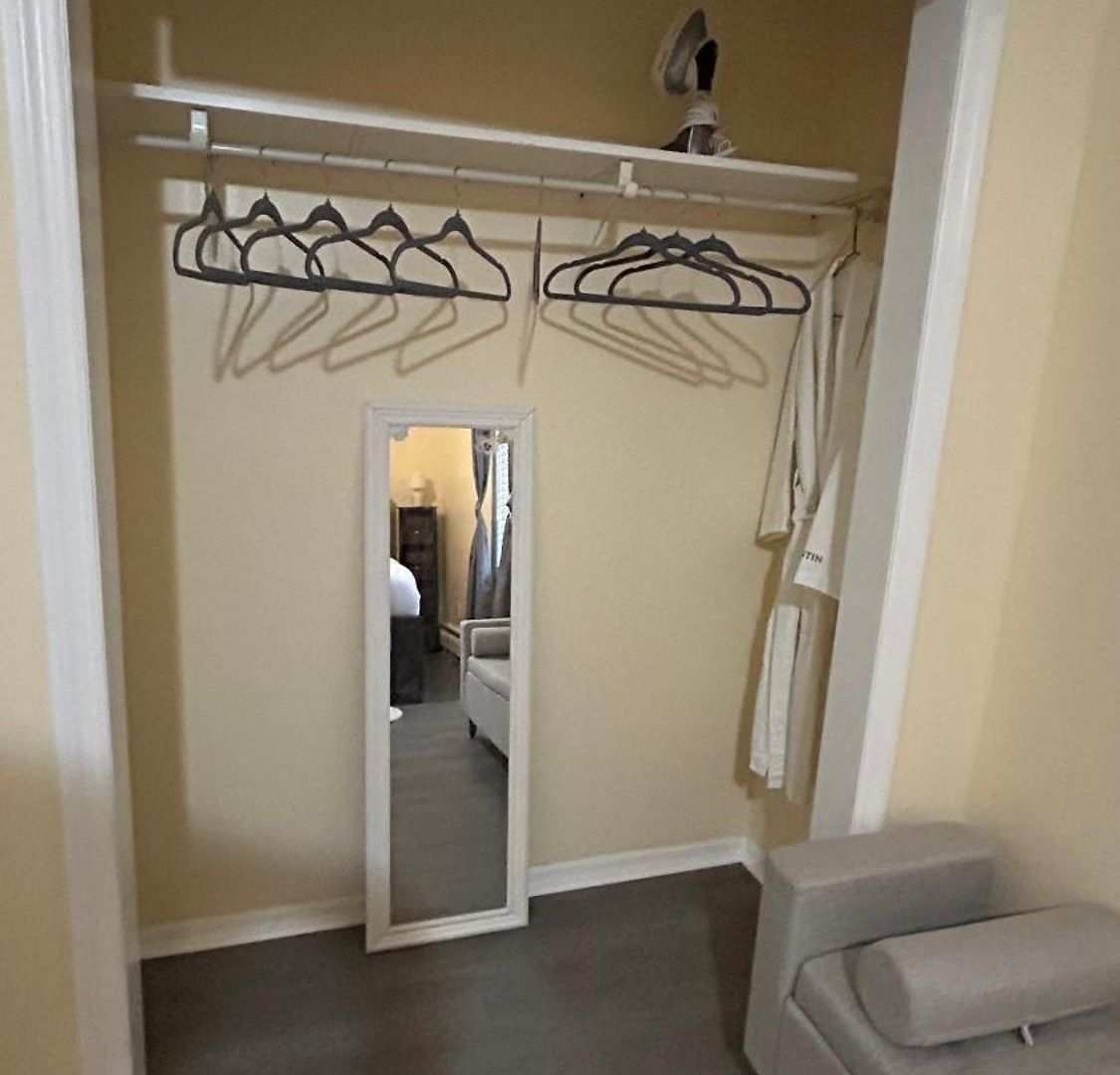 Casseus J Legacy Apartment *