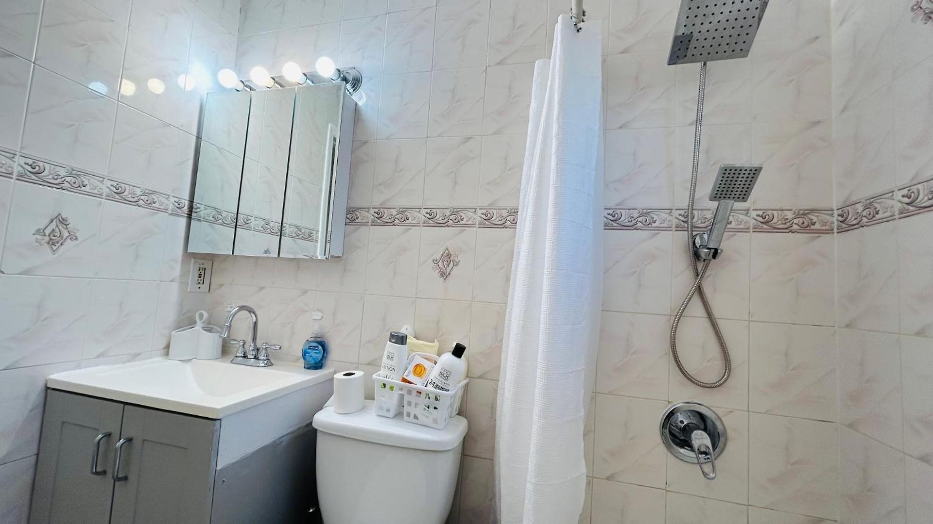 Apartment Casseus J Legacy